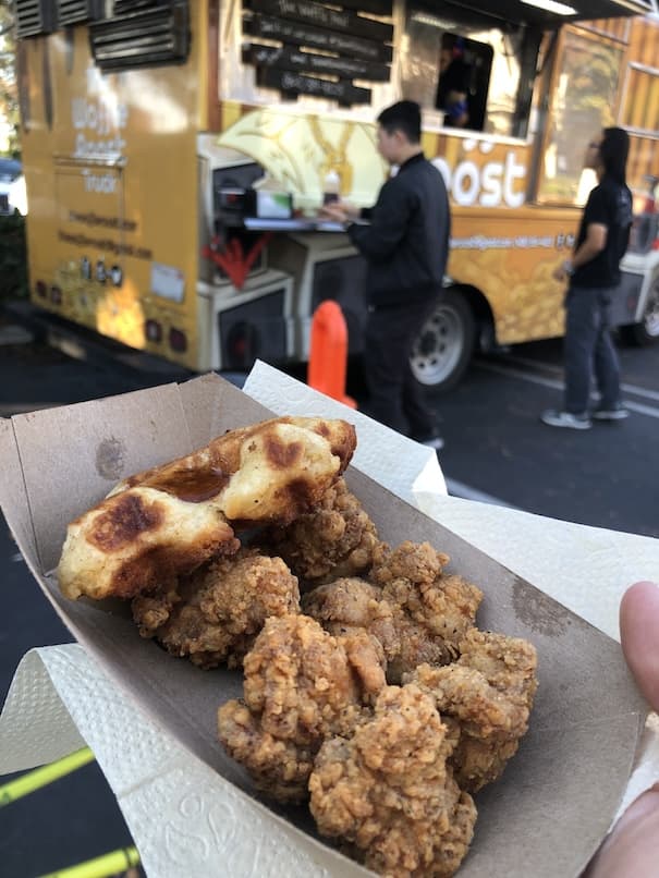 Sometimes there will be a food truck where employees could grab some free snacks |605|806