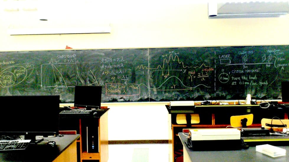 The night before the experiment I would write the blackboard beforehand|979|551